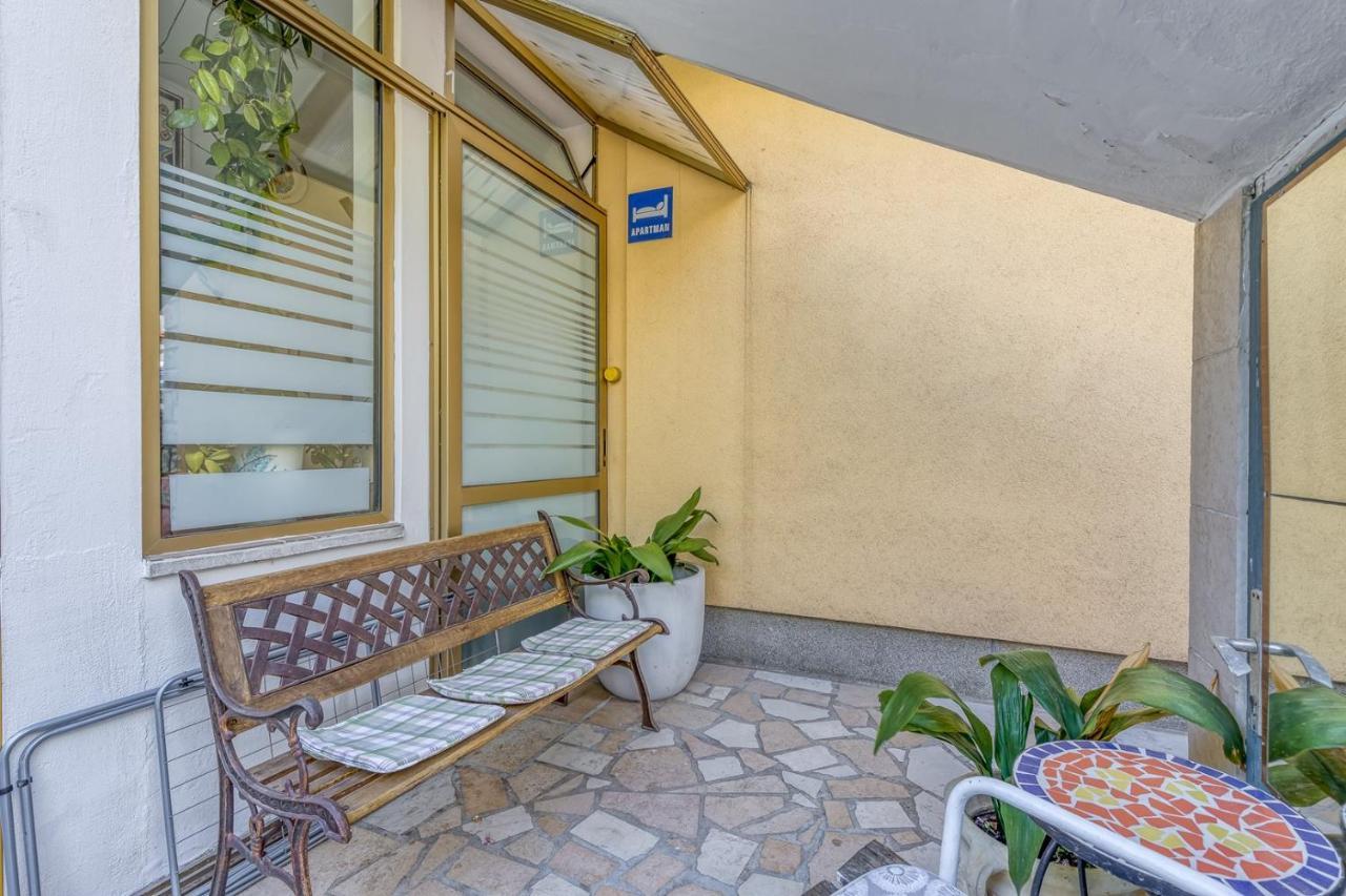 Apartments Vivijana Rabac Esterno foto